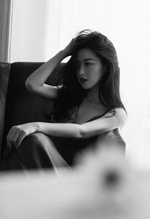 朱珠绿色吊带裙性感写真图片_8