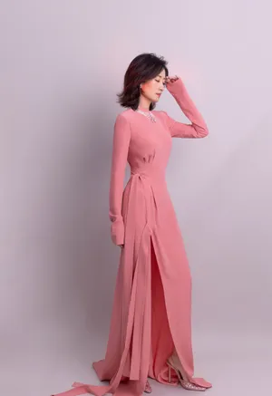 刘敏涛性感粉裙写真图片_5