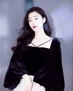 宋轶黑白搭配性感写真图片_8