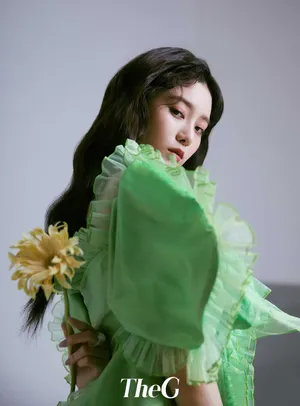 徐艺洋最新时尚杂志写真图片_4