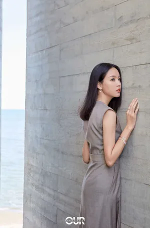 张梓琳成熟优雅写真图片_4