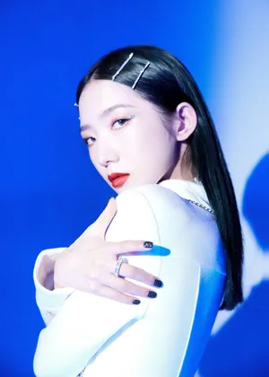 孟美岐青果妆造型酷飒写真图片_4