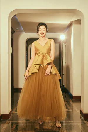 齐溪优雅美艳写真图片