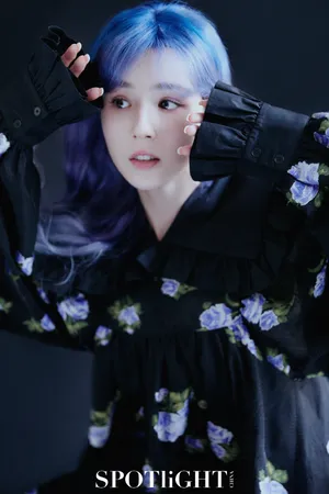 哈妮克孜蓝发性感靓丽写真图片_2