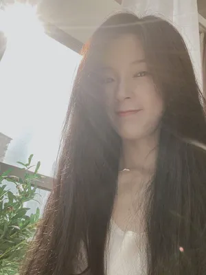 陈瑶素颜早起自拍照图片_2