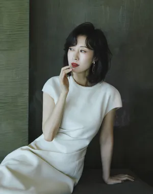 刘敏涛白裙性感温婉写真图片_1