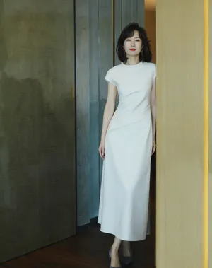 刘敏涛白裙性感温婉写真图片_5