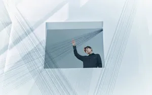 王源米色毛衣清爽写真图片_2