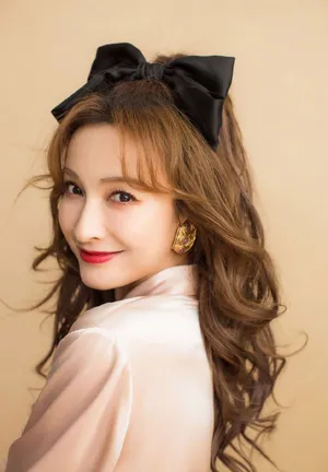 吴昕粉色睡衣慵懒迷人写真图片_6