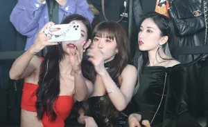 孔雪儿曾可妮刘令姿靓丽自拍图片_2