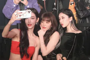 孔雪儿曾可妮刘令姿靓丽自拍图片_5