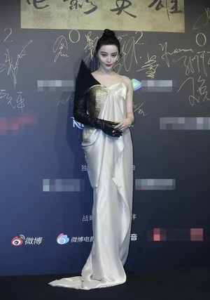 范冰冰黑金礼服造型美艳现场照图片_6