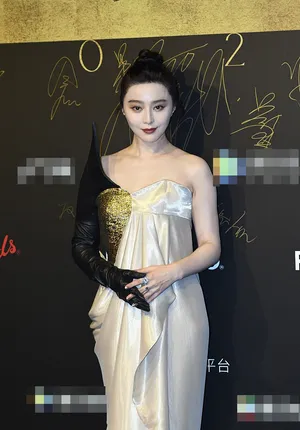 范冰冰黑金礼服造型美艳现场照图片_7
