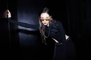 宋妍霏小蛮腰性感酷飒写真图片_10