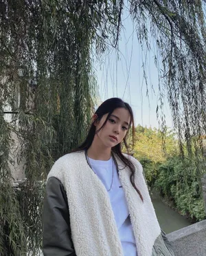 欧阳娜娜元气休闲私服照图片
