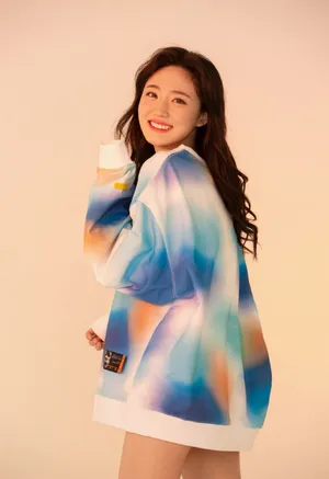 王莫涵灵动少女风写真图片_7