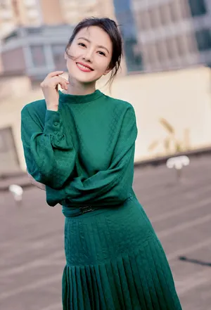 高圆圆绿裙优雅靓丽写真图片_7
