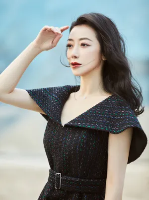 陈紫函黑色星光斗篷裙写真图片_3