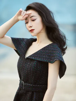 陈紫函黑色星光斗篷裙写真图片_7
