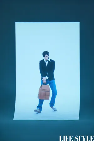阿云嘎帅气光影写真大片_3