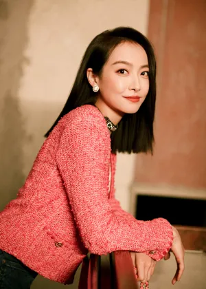 宋茜项圈露脐装优雅性感写真图片_11