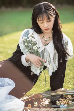 阚清子复古优雅写真图片_2