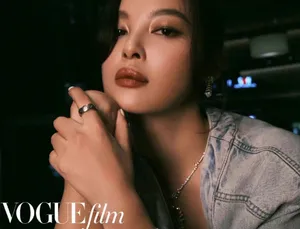 辛芷蕾休闲牛仔装率性简约写真图片_9