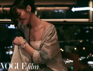 辛芷蕾休闲牛仔装率性简约写真图片_10