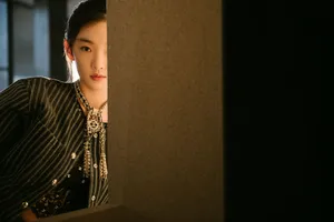 周依然高马尾摩登酷美写真图片_9
