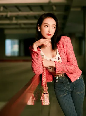 宋茜玫瑰外套优雅俏丽写真图片_5