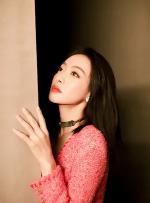 宋茜玫瑰外套优雅俏丽写真图片_8