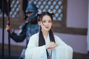 《狼殿下》李沁双马尾造型清新靓丽剧照图片_7