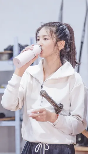 马瑞剑客侠女造型写真图片_3