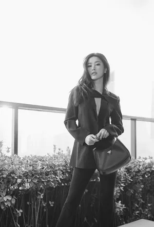 朱珠黑白风格性感写真图片