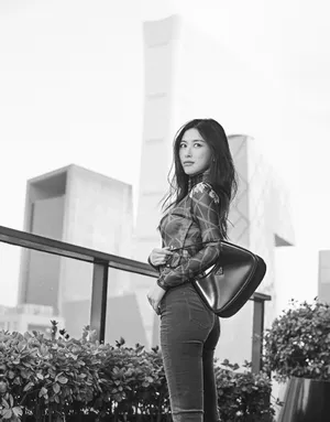 朱珠黑白风格性感写真图片_3