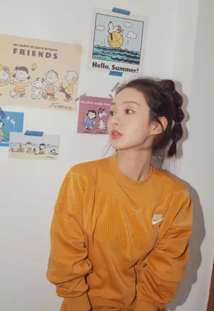 郑合惠子灯笼头俏皮写真图片_3