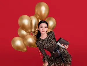 宋祖儿双面性感品牌代言写真图片