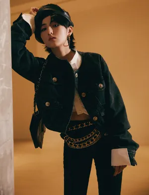 张子枫牛仔装贝雷帽潇洒写真图片_10