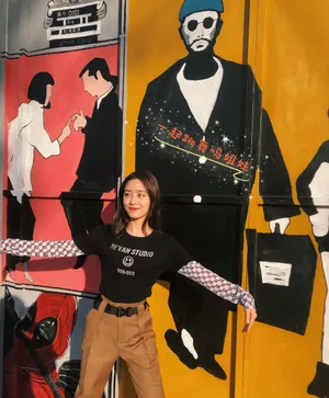 吴曼思随性私服街拍照图片_6