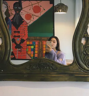 吴曼思紫色毛衣甜美私服照图片_1