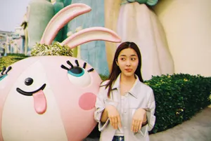 吴曼思游乐园甜美写真图片_2