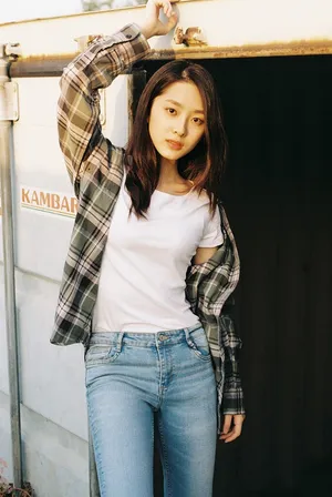 吴曼思纹格衬衫简约风写真图片_4