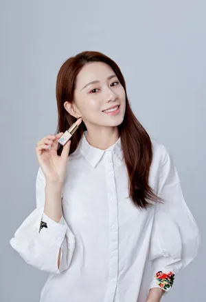 关芯卡婷代言海报宣传图片_2