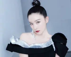 阚清子斜肩连体裤时尚写真图片_1