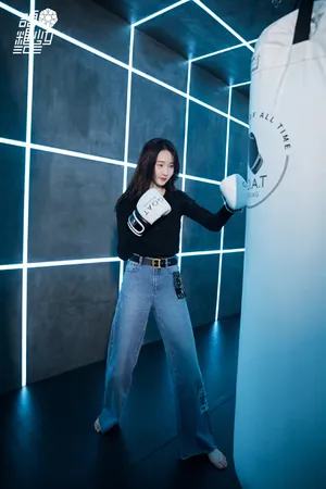 硬糖少女拳击运动风造型写真图片_6