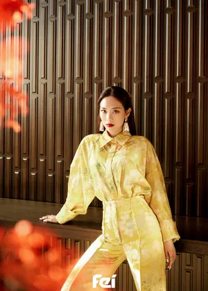 王霏霏萌黄色调优雅写真图片_11