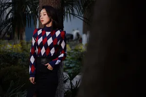 贾青毛衣中长裙优雅写真图片_5