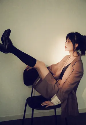 田原高马尾酷飒写真图片