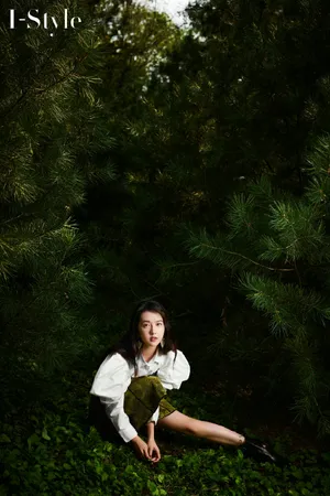 许龄月绿色半身裙写真图片_6