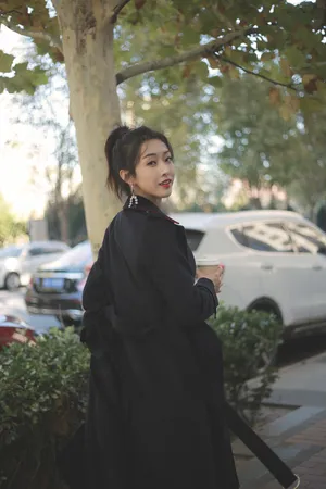 宣璐毛呢大衣暖阳优雅写真图片_2